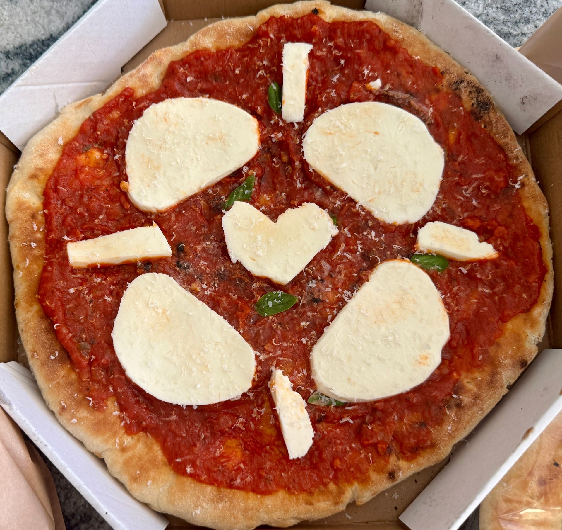 Pizza leo Pizza leo